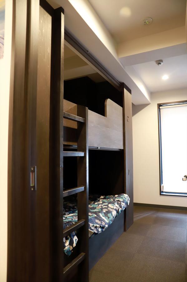 Hostel Taichi House Ōsaka Extérieur photo