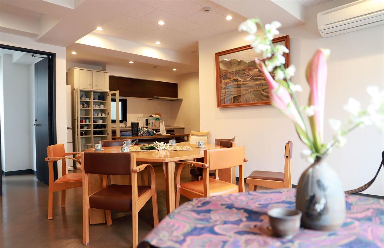 Hostel Taichi House Ōsaka Extérieur photo